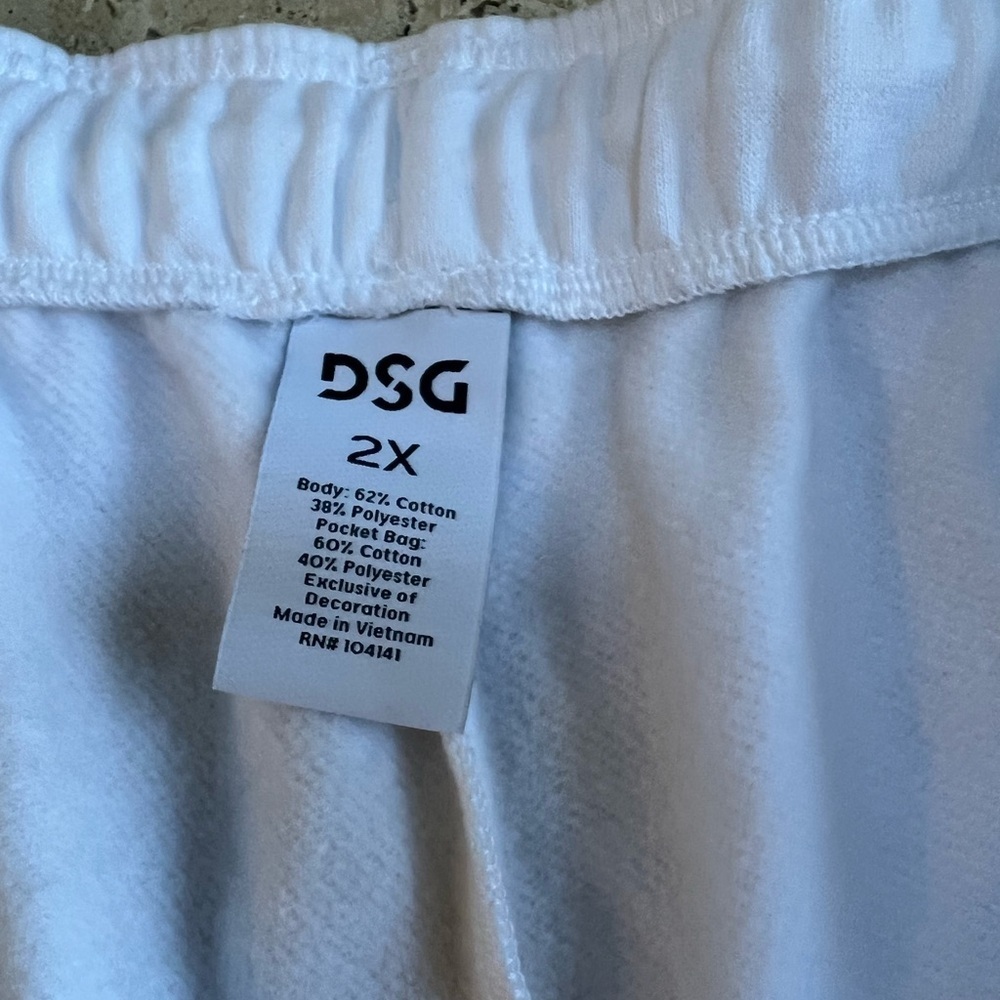 DSG Women's Shorts Boyfriend Oversized  Fleece Shorts White 2XL Relaxed Fit 5" - Picture 6 of 7